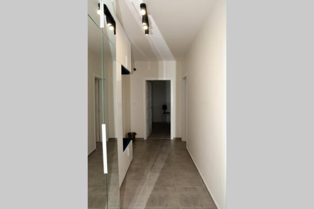 Super Luxurious & Spacious Designer Apartment. Stara Zagora Exteriör bild